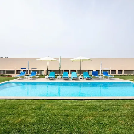Suites Sunny Hill Apartment Moncarapacho